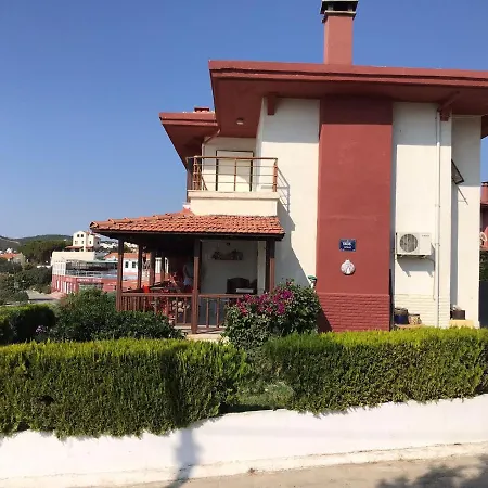 Villa Esenyali 1 *